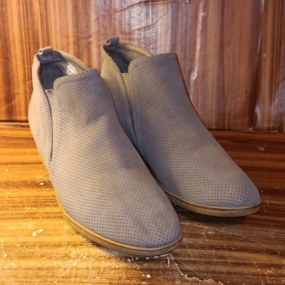 Rampage 8.5 gray ankle boots 👢